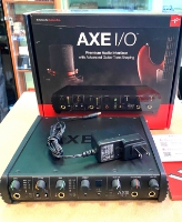Click for large photo of IK Multimedia Axe I/O