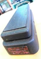 Click for large photo of Dunlop Crybaby With Joe Gagan Moc