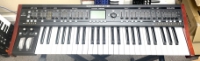 Click for large photo of Behringer Deepmind 12