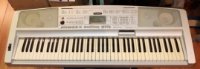 Click for large photo of Yamaha DGX300