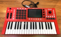 Click for large photo of Akai MPC Key 37