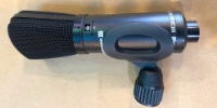 Click for large photo of Beyer MC 834