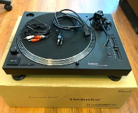 Click for large photo of Technics SL-1200MK7