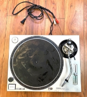 Click for large photo of Technics SL-1200 MKII
