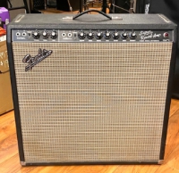 Click for large photo of Fender Super Reverb