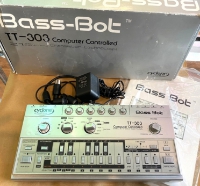 Click for large photo of Cyclone TT-303 Bass Bot