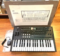 Click for large photo of Korg Wavestate